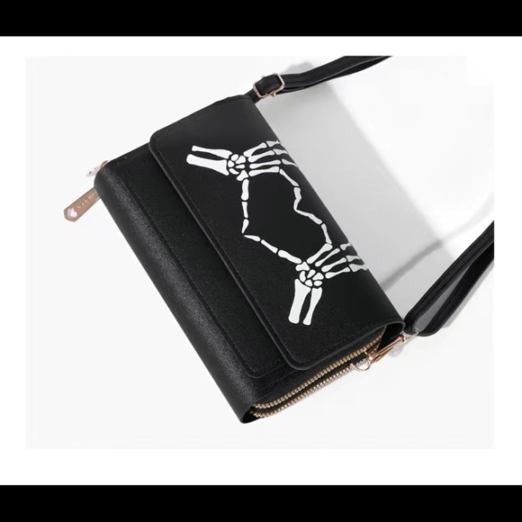 Skeleton Bag - Picture 2 of 9